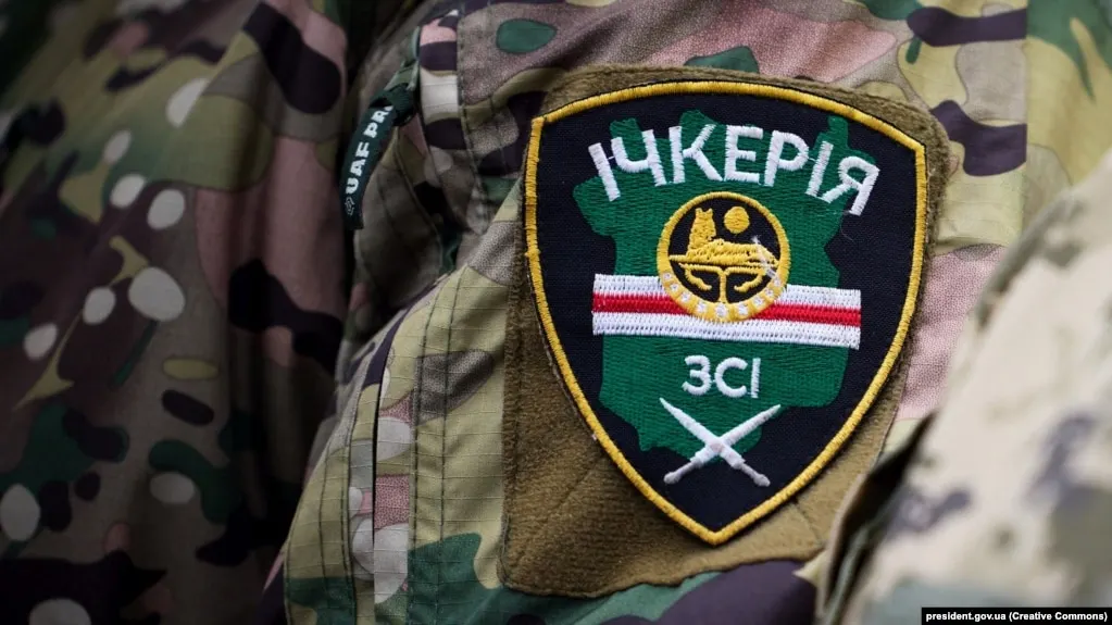 Росфинмониторинг включил «Чеченскую Республику Ичкерию» и её зарубежные подразделения в перечень террористических и экстремистских организаций после решения суда в Грозном, а находящийся в Великобритании Ахмед Закаев признан фигурантом уголовного дела и внесён в список террористов и экстремистов.