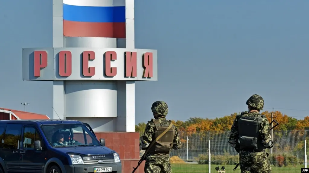 МВД России подготовило поправки, позволяющие не выдавать по запросам других государств иностранцев и лиц без гражданства, если им предоставлено убежище в РФ — включая политическое, а также временную защиту или статус беженца.