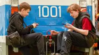 В учебных заведениях по всей России проходят уроки по «безопасному интернету», на которых школьникам и их родителям рассказывают о рисках использования VPN-сервисов, утечке персональных данных и возможных юридических последствиях.