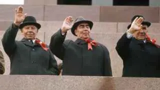 Минэнерго РФ до конца 2026 года переходит к полугосплановой системе управления выпуском бензина и дизтоплива, устанавливая обязательные для нефтяных компаний объемы производства, поставок на внутренний рынок и экспорта на фоне ущерба НПЗ от ударов украинских беспилотников.