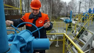 С 1 мая прекращается прокачка казахстанской нефти по нефтепроводу «Дружба» в Европу, несмотря на дефицит сырья из‑за ситуации на Ближнем Востоке.