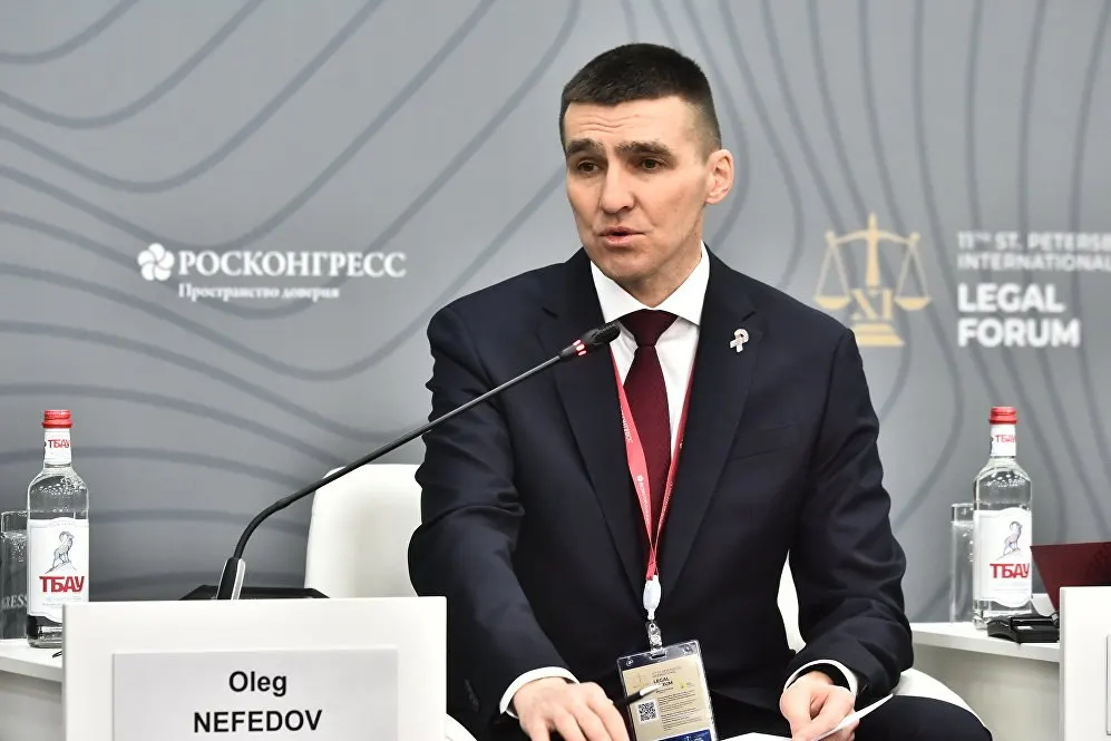 Высшая квалификационная коллегия судей 26 мая рассмотрит рекомендацию кандидатуры судьи Верховного Суда Олега Нефедова на должность заместителя председателя ВС и председателя коллегии по гражданским делам. Ранее Нефедов выносил решения о признании экстремистскими ряда «движений» и юридического лица ФБК.