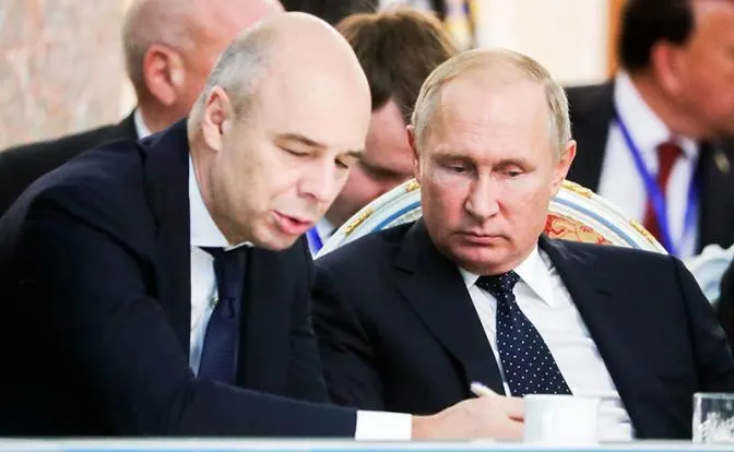 Глава Минфина анонсировал корректировку бюджета на 2026 год; депутат утверждает, что ведомство фактически не сможет выполнить внесённый ранее план, дефицит уже достиг 5,9 трлн рублей.