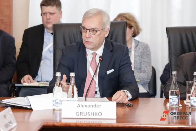 Александр Грушко предупредил, что любые попытки блокады или применения силы против Калининградской области вызовут серьёзные последствия для альянса. Дипломат также констатировал рост военной активности в Балтийском море и назвал маловероятным сценарий захвата региона.