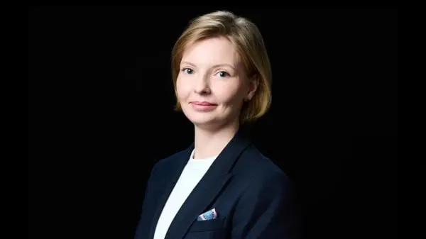 С 1 сентября администраторы доменов в зонах .ru, .рф и .su должны пройти идентификацию через портал «Госуслуги». Компании, управляющие крупными портфелями доменов, уже предлагают инструменты и сопровождение для прохождения новой процедуры.