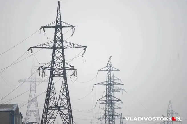 Минэкономразвития и правительство утвердили прогноз индексации тарифов: с 1 октября 2026 года рост на 11,3%, затем ежегодные повышения — к 2029 году цена для городских потребителей достигнет примерно 8,04 руб./кВт·ч.