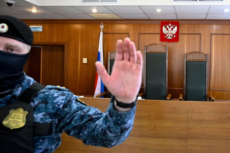 Судебный департамент удалил из открытого доступа статистику о судимости с 2005 года, включая данные за 2025 год. Это затрудняет отслеживание роста репрессий, судебной практики и косвенных признаков отправки обвиняемых на войну.