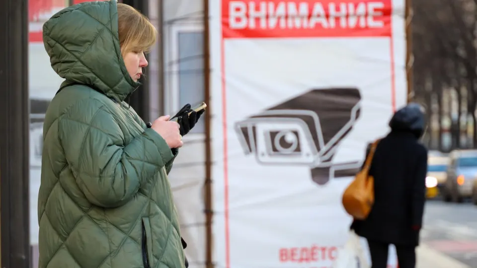 В навязываемом государственными структурами мессенджере обнаружили автоматическое удаление сообщений со ссылками на ключи VPN. При повторной отправке пользователи сообщают о разлогине, а вход с включённым VPN блокируется.
