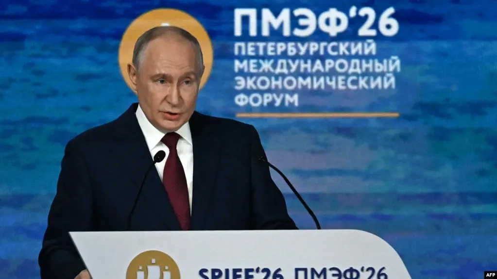 Закон, вступающий в силу 1 сентября, разрешает арестовывать имущество и банковские счета россиян, находящихся за границей, за действия, признанные против интересов России.