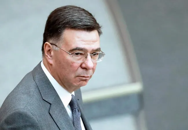 Заместитель главы МИД Александр Панкин на Петербургском международном экономическом форуме выразил мнение, что Россия продемонстрировала живучесть и не соответствует ярлыку «бензоколонка».