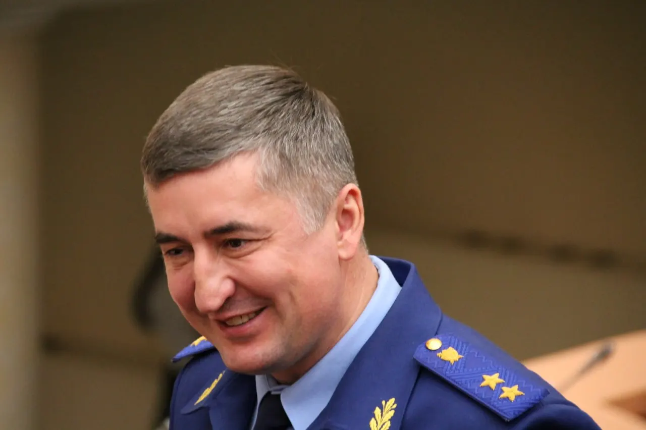 Указ президента от 28 июня назначил Сергея Филипенко прокурором Воронежской области на пятилетний срок; на место в Саратовской области назначен Роман Пантелеев.