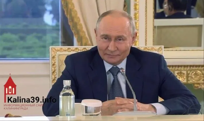 На ПМЭФ президент сообщил о повышении реальных доходов и зарплат и напомнил о мерах соцподдержки, в то время как жители жалуются на подорожание товаров и услуг.