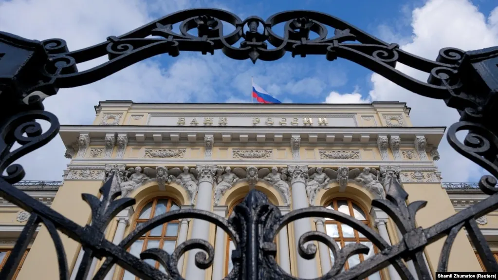 ЦБ снизил оценку роста ВВП на 2026 год до 0–1% и повысил прогноз инфляции до 6–7%. Регулятор также пересмотрел ожидания по бюджету, средним ценам на нефть и внешней торговле.
