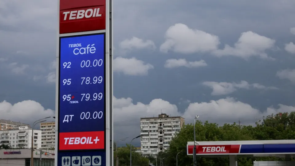 Москве отдают приоритет в&nbsp;поставках бензина&nbsp;— дефицит усиливается в&nbsp;регионах