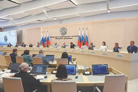 В проекте постановления ЦИК предусмотрено исключение кандидатов из партсписка «Яблоко». Если из списка выбывает четверть кандидатов, партия может быть снята с выборов.