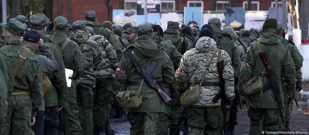 Заявления о подготовке новой мобилизации основываются на данных разведки и расследованиях о падении набора контрактников; власти это отрицают. Каковы реальные шансы на повторный массовый призыв?