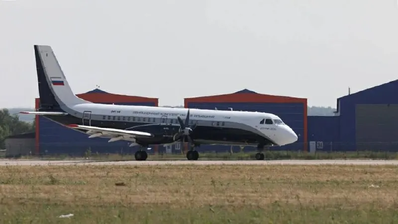 Росавиация выдала Ил-114-300 сертификат с существенными ограничениями по температуре и погодным условиям; на выставке показали УАЗ «Буханка» с композитной бронёй, затвердевающей на солнце.