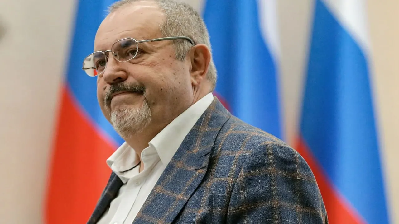 Министерство юстиции заявило, что политик и проект распространяли материалы «иностранных агентов» и фейки о власти и выборах. Надеждин связал это с давлением властей и пообещал ответить.