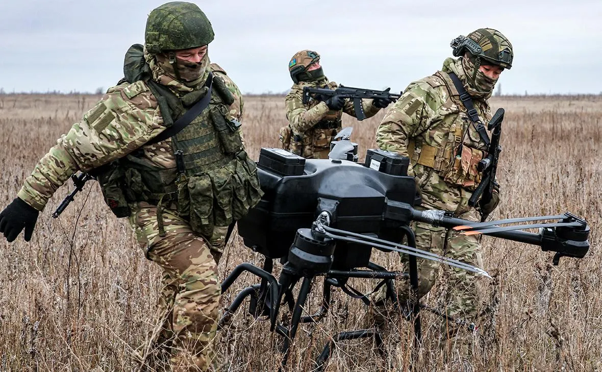 Министерство обороны планировало набрать в войска беспилотных систем 78 тысяч человек, но за первое полугодие подготовлено лишь порядка 8 тысяч. Эксперты связывают это с общим спадом набора и провалом кампании по вербовке студентов.