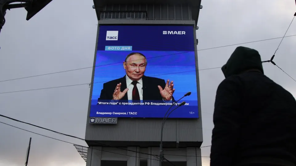 Минэкономразвития сообщает о росте ВВП на 0,3% за полугодие: замедление по сравнению с прошлым годом, спад в ряде гражданских отраслей и риск нулевого роста по итогам года.