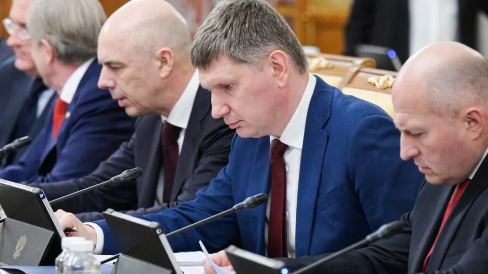 По оперативным данным, ВВП вырос лишь на 0,2% за январь–май 2026 года. Промышленность и инвестиции в целом стагнируют, экономика всё сильнее сегментируется — Москва продолжает рост, остальная часть страны уходит в рецессию.
