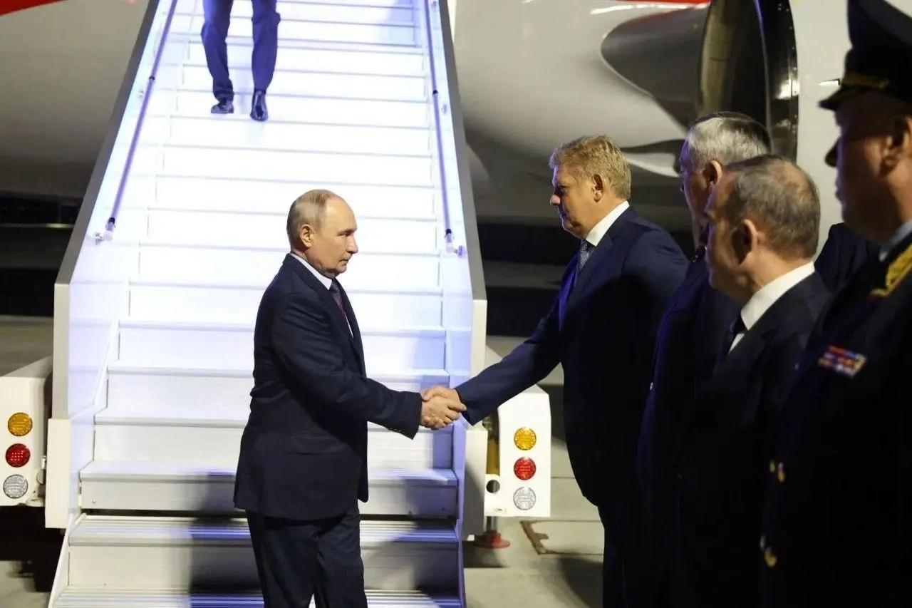 Приезд президента посвящён открытию СКИФа — Сибирского кольцевого источника фотонов.
