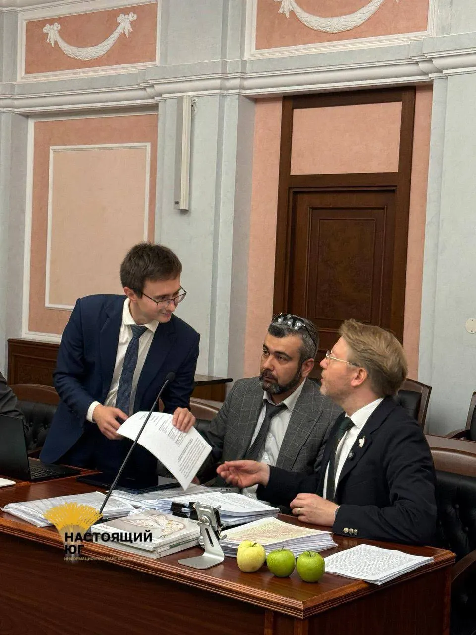 Представитель ЦИК сообщил о нарушениях со стороны партии «Яблоко» в предвыборной агитации и правах на авторство, включая спорную цитату из интервью и нарушение условий соглашения с OpenAI.
