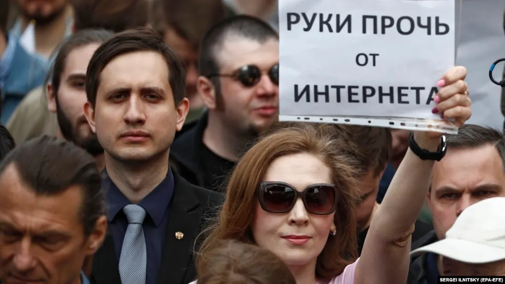 Государственные органы расширили блокировку VPN-сервисов: затронуты IP-адреса десятков обходных платформ; эксперты предупреждают о рисках повторных попыток обхода.