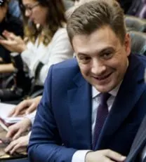 Депутат-коммунист обратился к Минпромторгу с просьбой снизить цены на LADA внутри страны, указав, что за пределами России машины стоят дешевле.