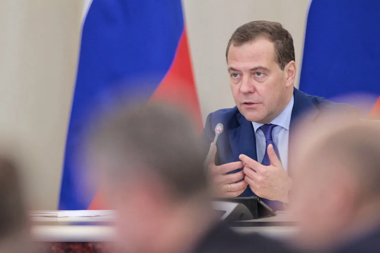 Идеологическое противостояние не прекратится после завершения СВО, по словам российского политика; он добавил, что проблемы с воспитанием общества существуют как за пределами страны, так и внутри неё.