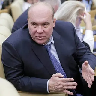 Депутат предложил установить памятную дату на последнее воскресенье марта и отметить вклад участников операции, подчеркнув, что награды не являются обязательной частью признания.