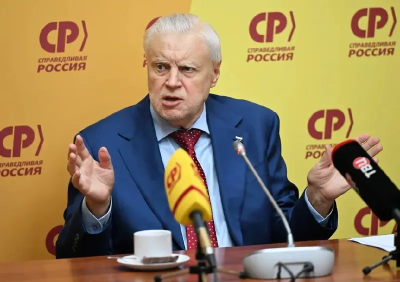 Лидер партии «Справедливая Россия» заявил, что часть электората разочарована и влияние СВО повлияло на итог выборов. Миронов сообщил, что вернулся к работе и руководит партией дистанционно.