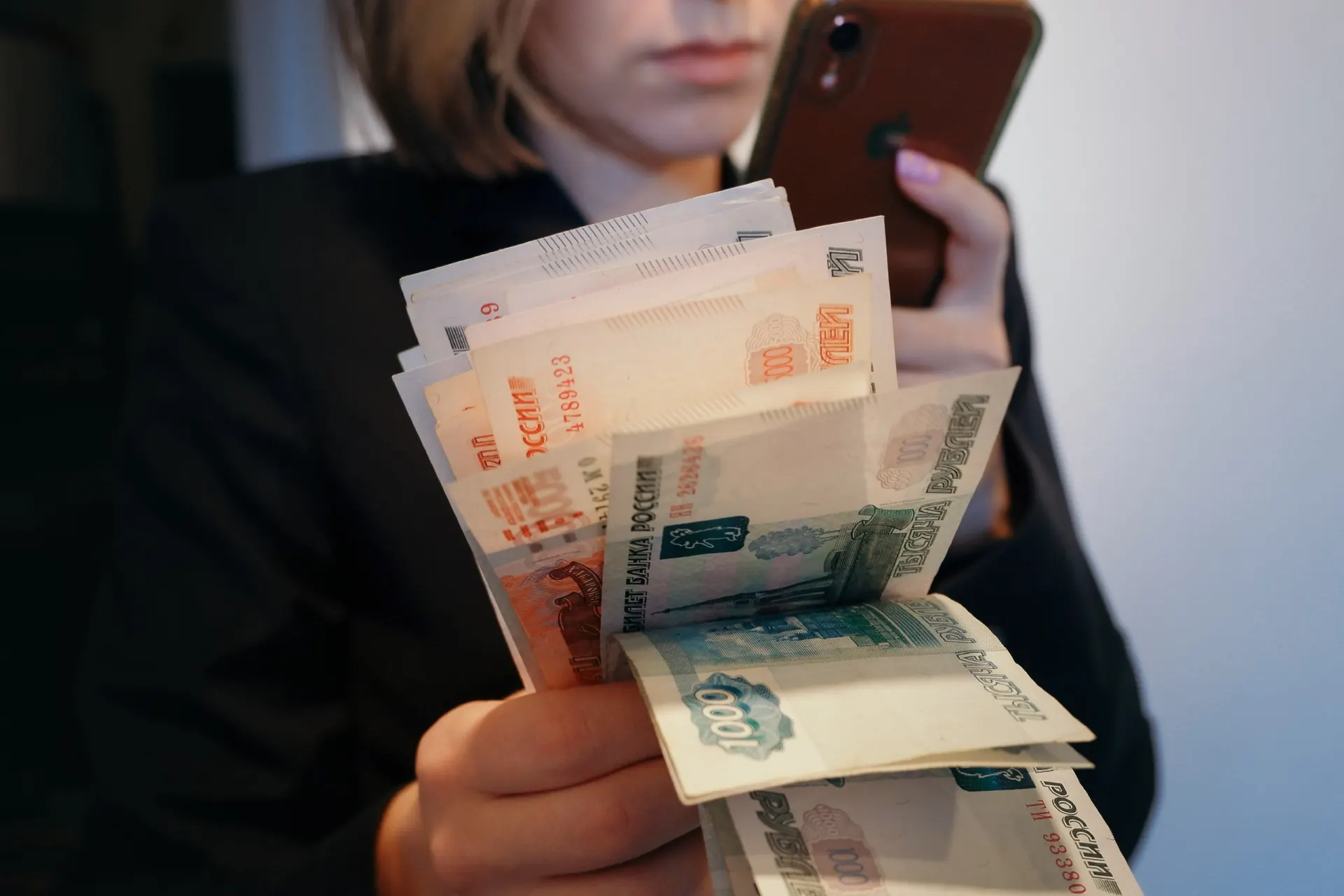 Миф о дорогих кредитах рушится: реальные тормоза экономики — структурные проблемы и слабая деловая среда.