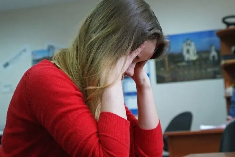 Роспатент объясняет механизм «патентных троллей»: регистрирующие бренды лица без реального производства, чтобы впоследствии подать иски на владельцев. Введены повышенные пошлины и декларация об использовании знака, что должно усложнить недобросовестные регистрации через Суд по интеллектуальным правам.