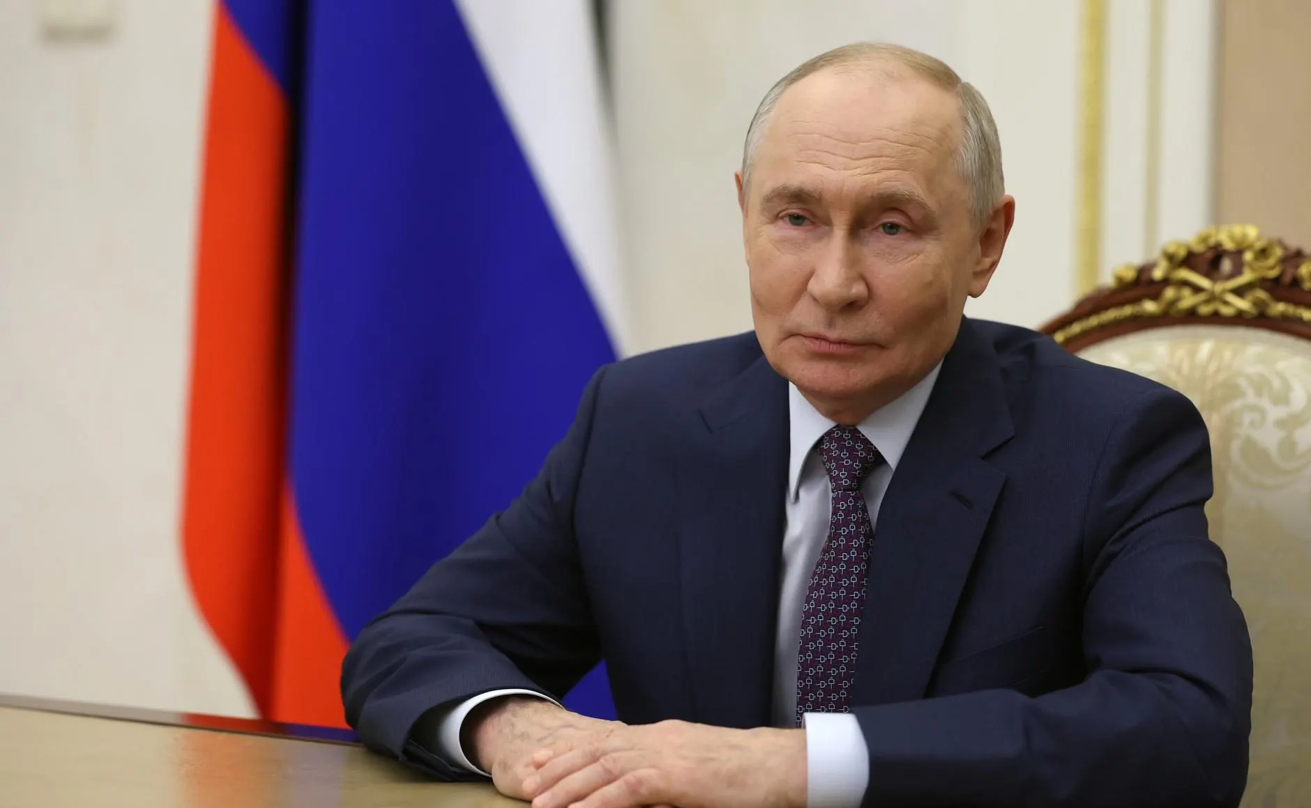 Президент поздравил педагогов с профессиональным праздником и отметил важность их труда в системе образования.